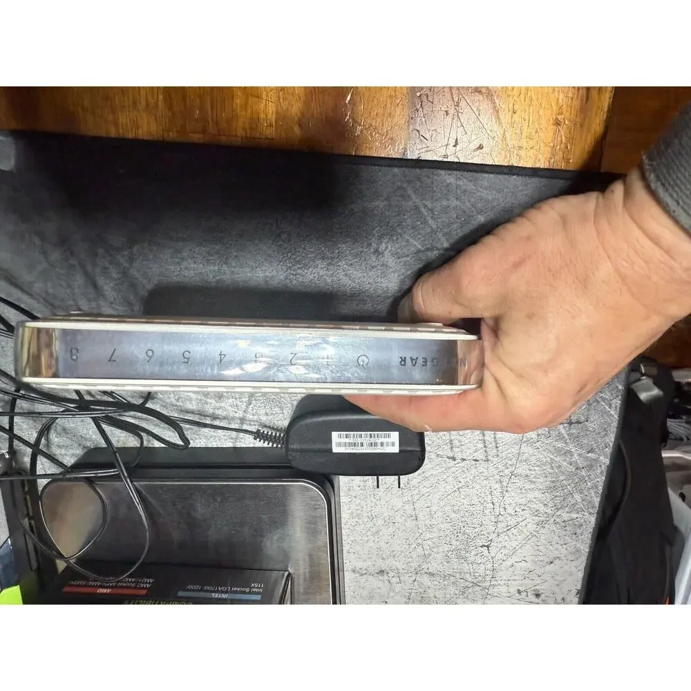 NETGEAR GS605 5 Port Gigabit Ethernet Switch‎ - Fair Condtion